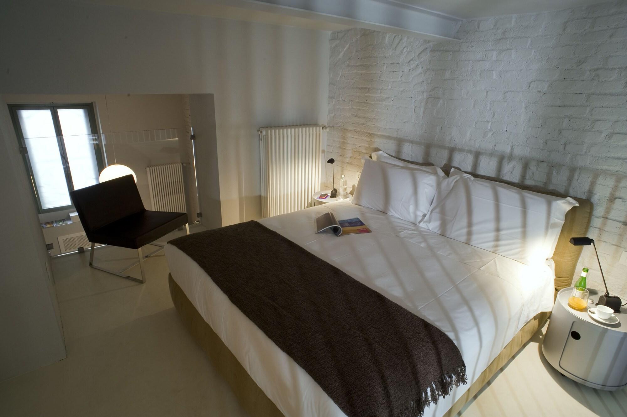 Milan Design Suites Bagian luar foto