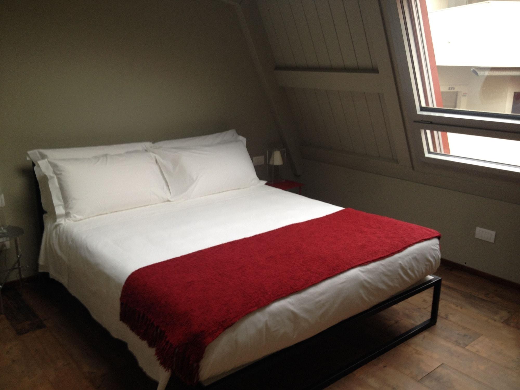 Milan Design Suites Bagian luar foto